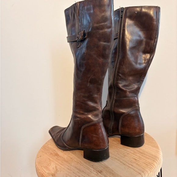 Elegant Dark Brown Women's Heeled Boots - Picture 2 of 5